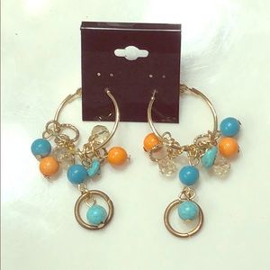 🌺 Beautiful Turquoise Stone Crystal Earrings